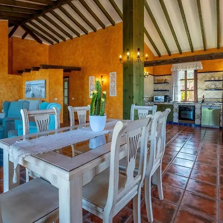 Casa Magma 아데제